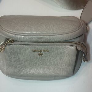 Michael Kors Gently used Beige Peppled Leather Crossbody Bag